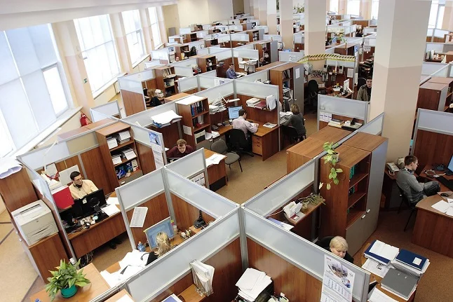 How Office Cubicles Have Evolved: From Privacy Pods to Collaborative Spaces 1 Privacy pods